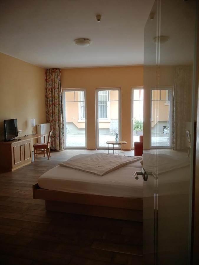 Gaestehaus Ressler Harxheim Dış mekan fotoğraf